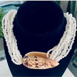 10 Strands w/natural Shell